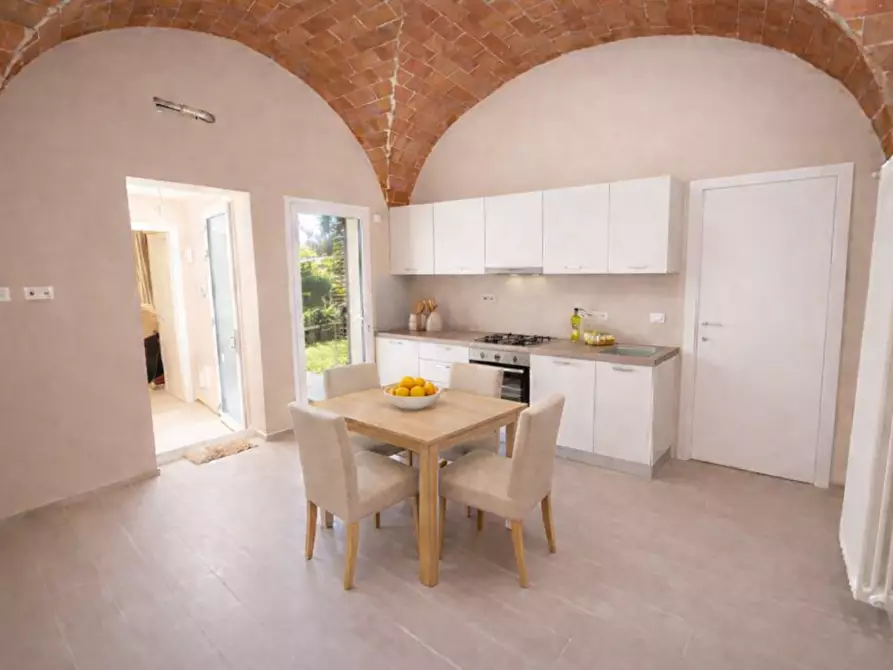 Immagine 5 di Appartamento in vendita  a Pontedera