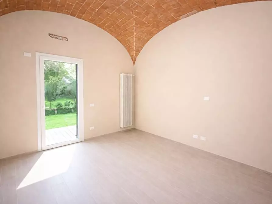 Immagine 20 di Appartamento in vendita  a Pontedera