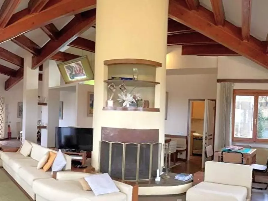 Immagine 4 di Villa in vendita  a Casciana Terme Lari