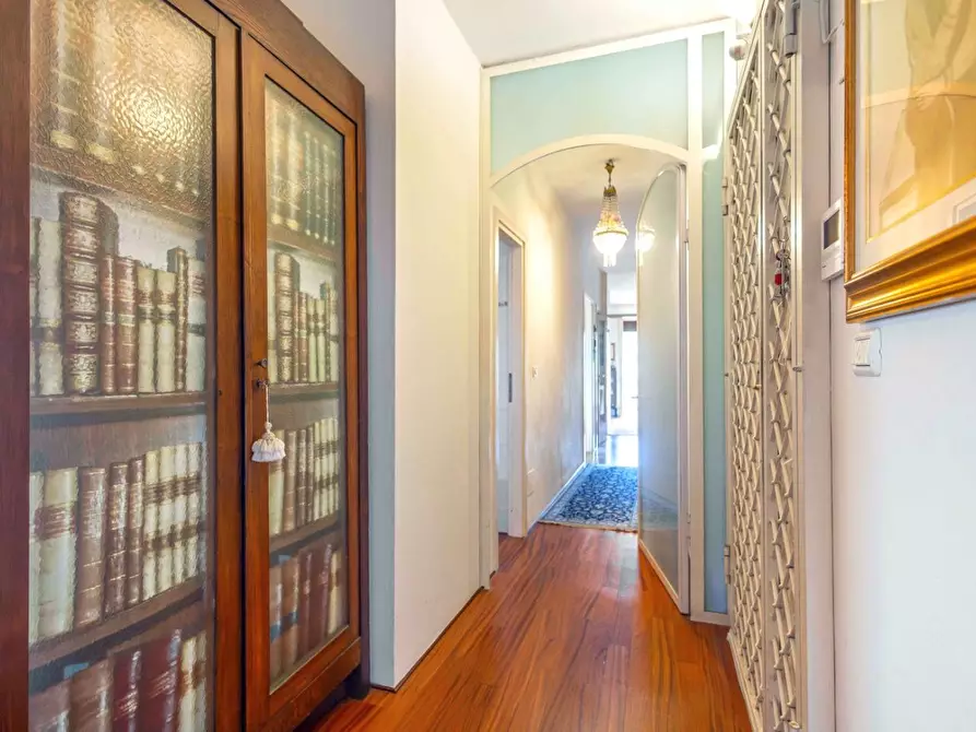 Immagine 14 di Mansarda in vendita  a Pisa