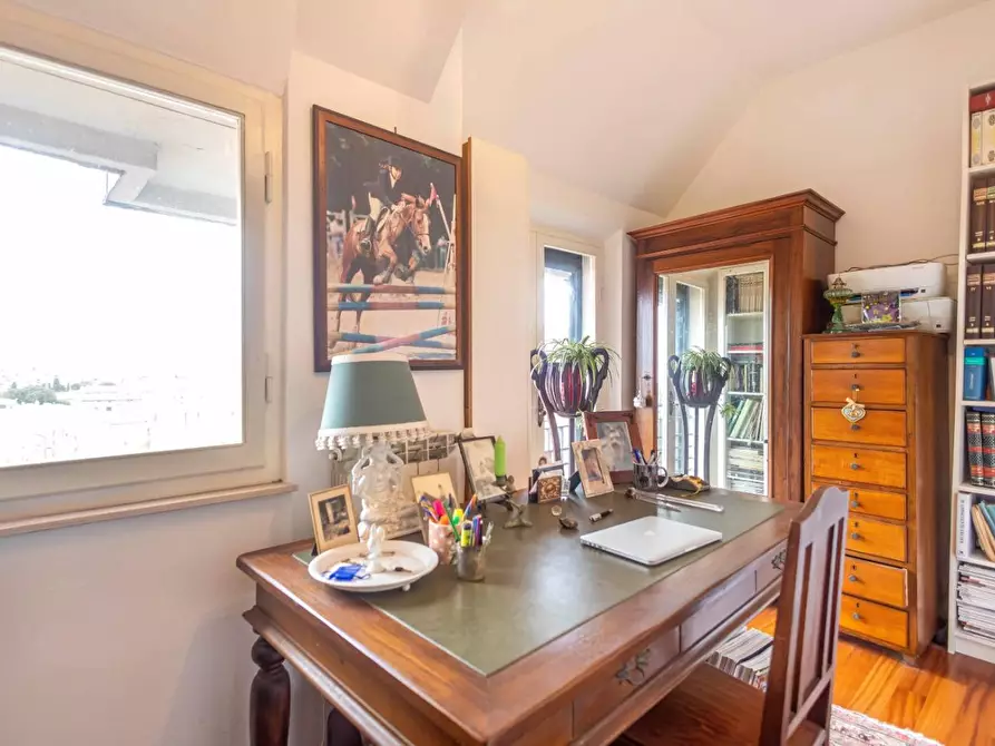 Immagine 12 di Mansarda in vendita  a Pisa