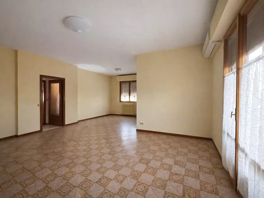 Immagine 4 di Appartamento in vendita  a San Giuliano Terme