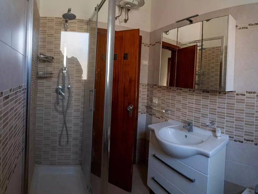 Immagine 13 di Appartamento in vendita  a Rosignano Marittimo