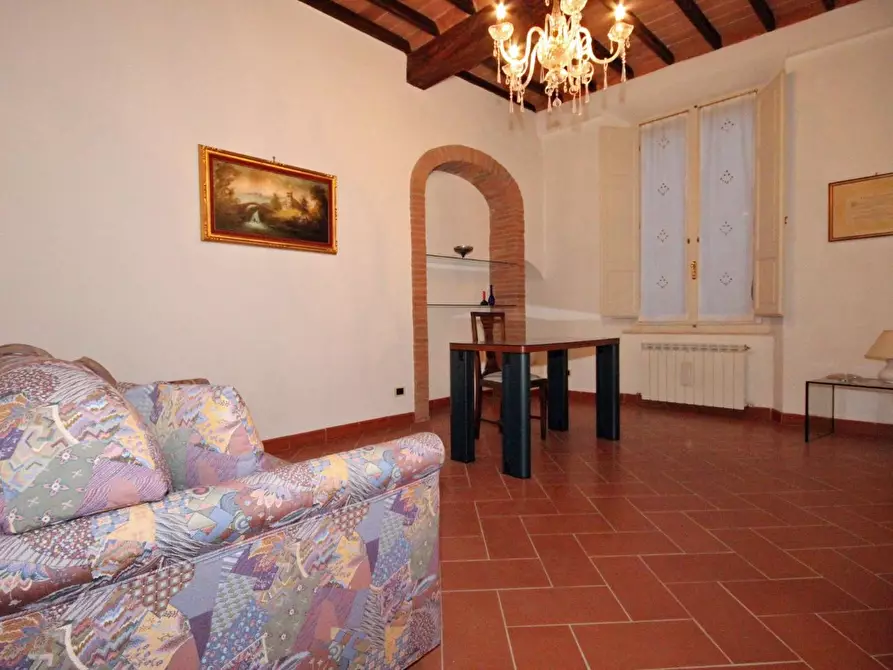Immagine 28 di Appartamento in vendita  a Siena