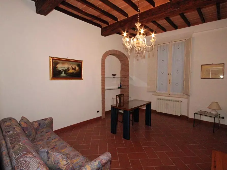 Immagine 25 di Appartamento in vendita  a Siena