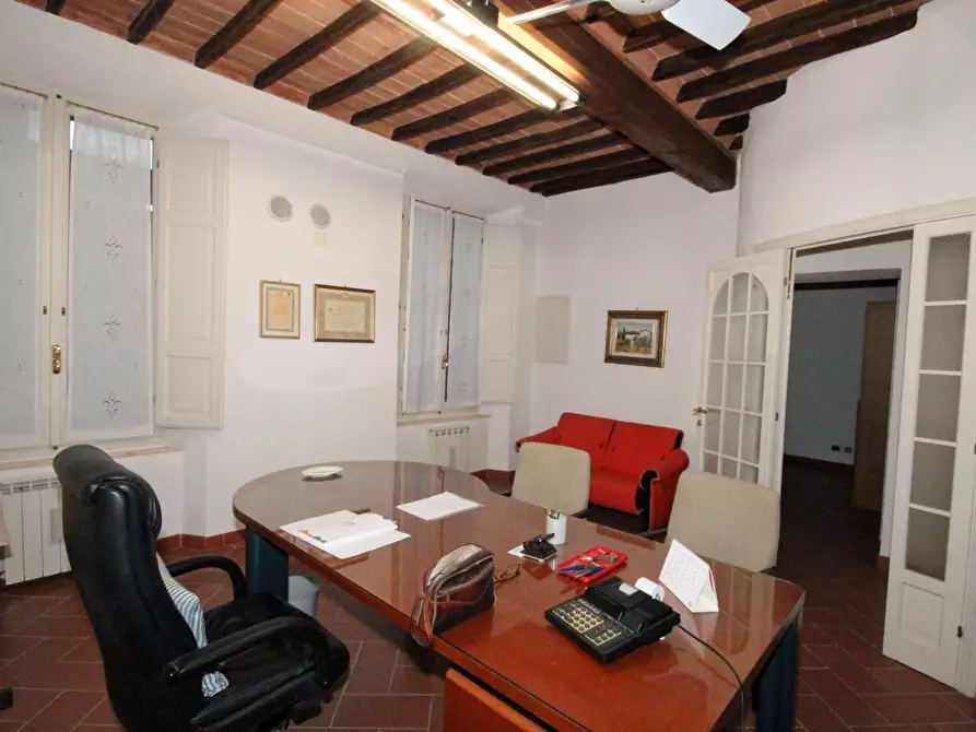 Immagine 3 di Appartamento in vendita  a Siena