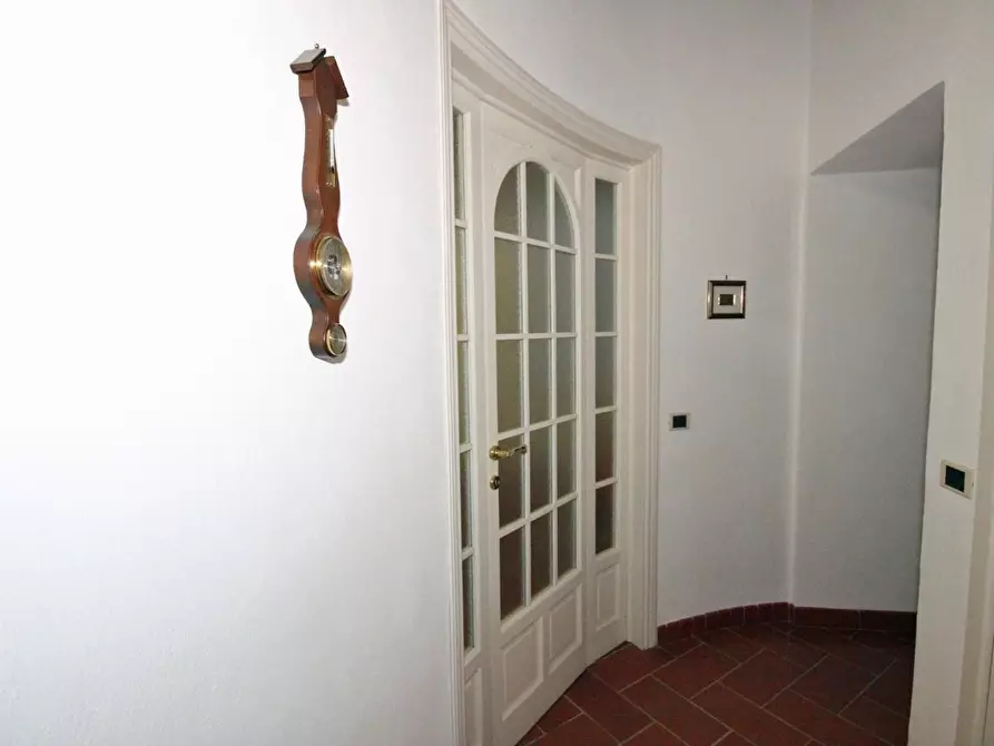 Immagine 5 di Appartamento in vendita  a Siena
