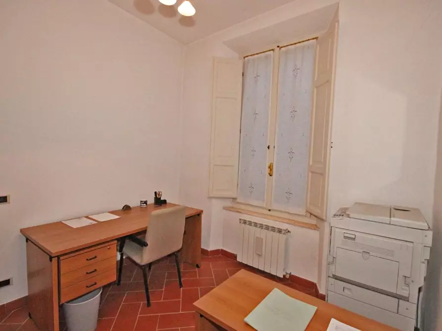 Immagine 8 di Appartamento in vendita  a Siena