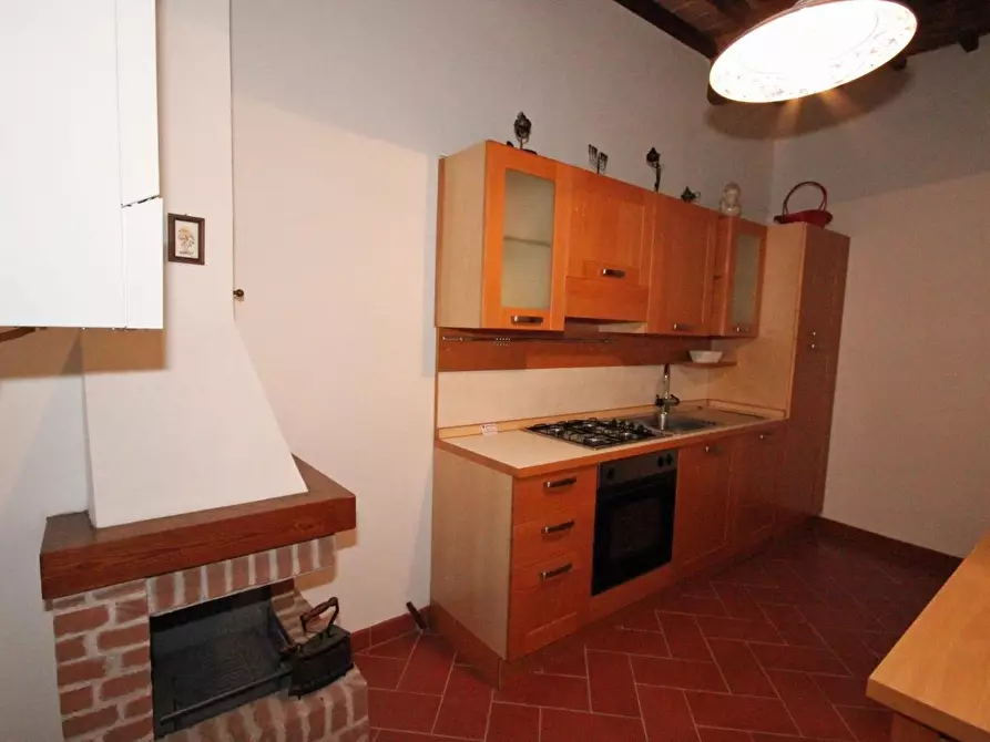 Immagine 22 di Appartamento in vendita  a Siena