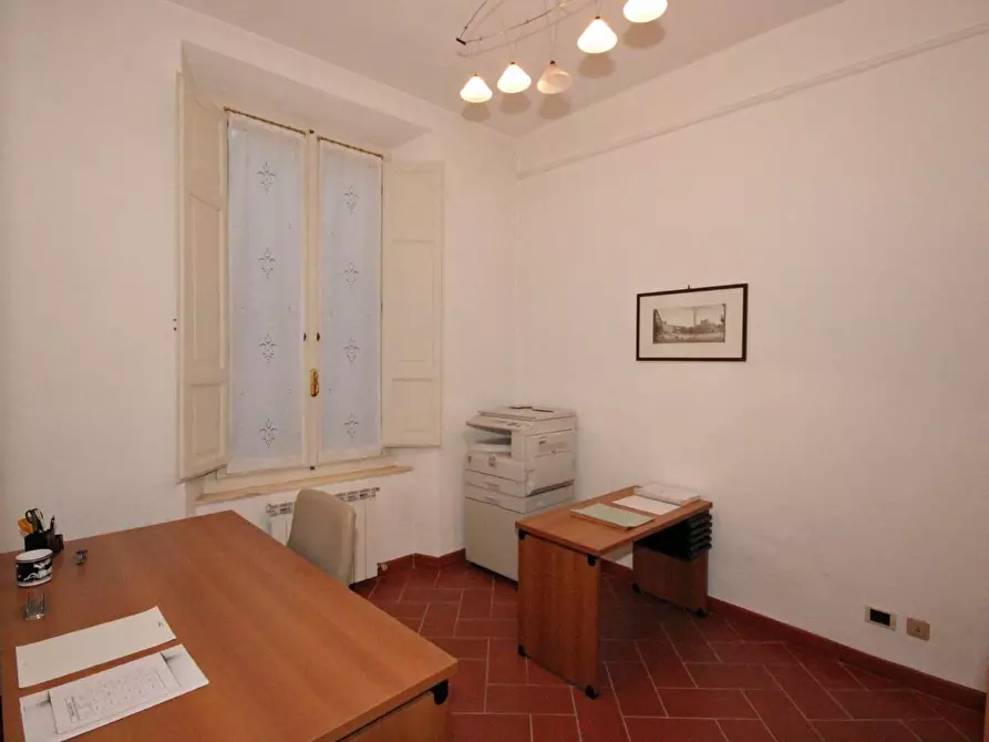 Immagine 6 di Appartamento in vendita  a Siena
