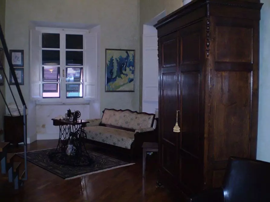 Immagine 4 di Appartamento in vendita  a Carrara