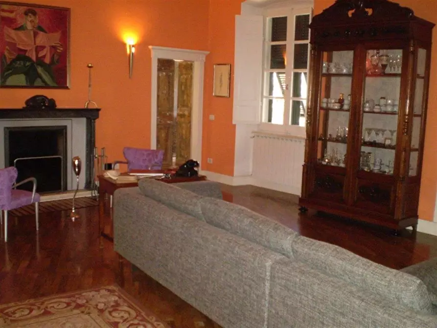 Immagine 9 di Appartamento in vendita  a Carrara