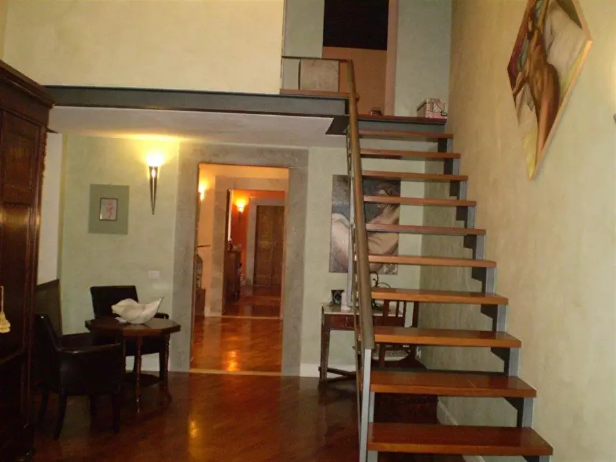 Immagine 1 di Appartamento in vendita  a Carrara