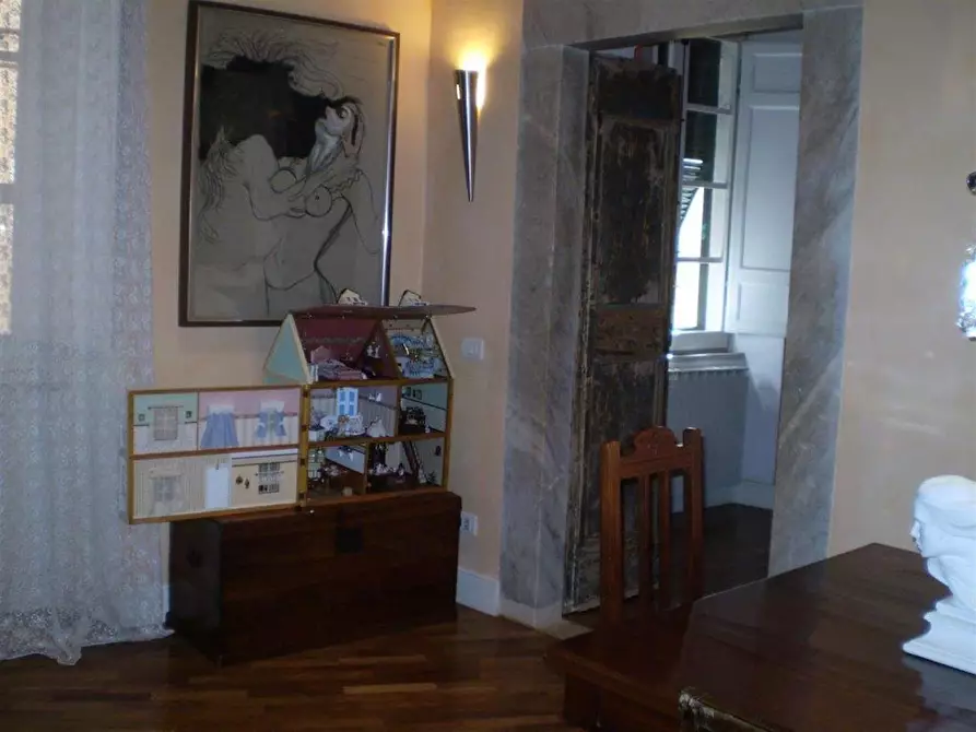 Immagine 7 di Appartamento in vendita  a Carrara