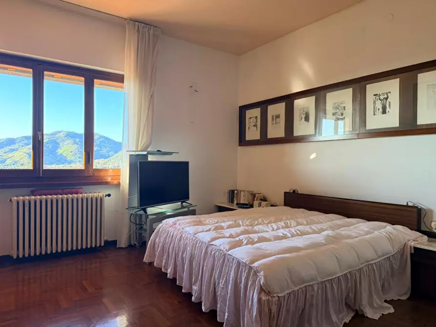 Immagine 7 di Casa bifamiliare in vendita  a Massa