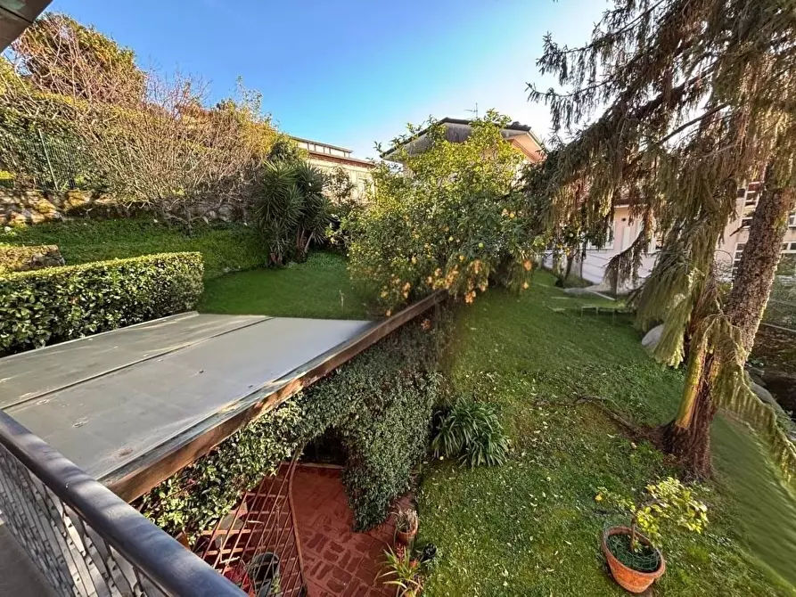 Immagine 4 di Casa bifamiliare in vendita  a Massa
