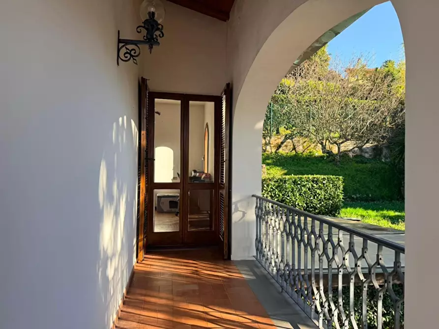 Immagine 15 di Casa bifamiliare in vendita  a Massa