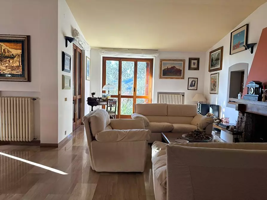 Immagine 26 di Casa bifamiliare in vendita  a Massa