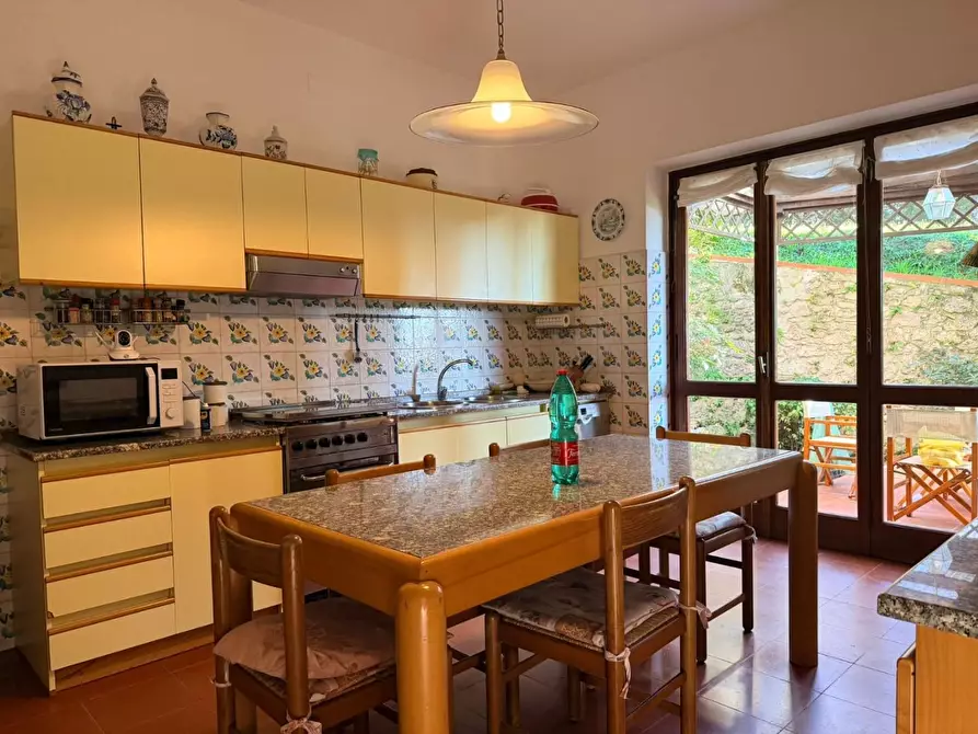 Immagine 18 di Casa bifamiliare in vendita  a Massa