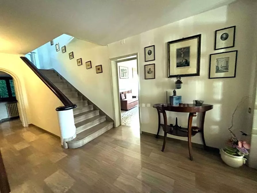 Immagine 11 di Casa bifamiliare in vendita  a Massa