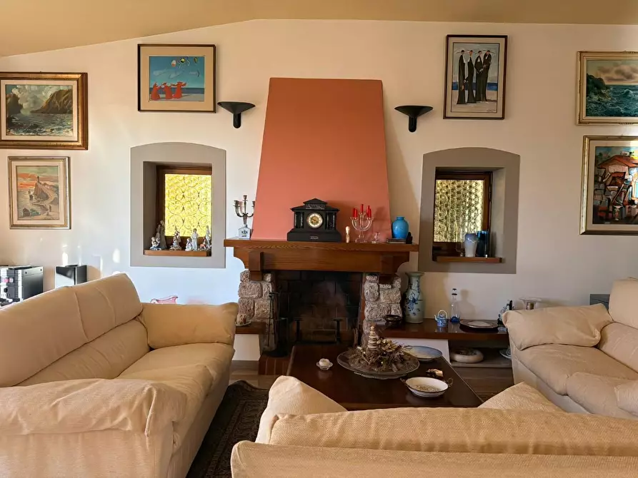 Immagine 10 di Casa bifamiliare in vendita  a Massa