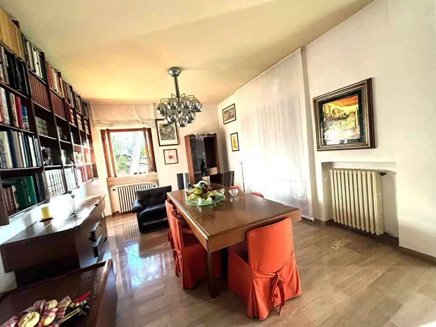 Immagine 6 di Casa bifamiliare in vendita  a Massa