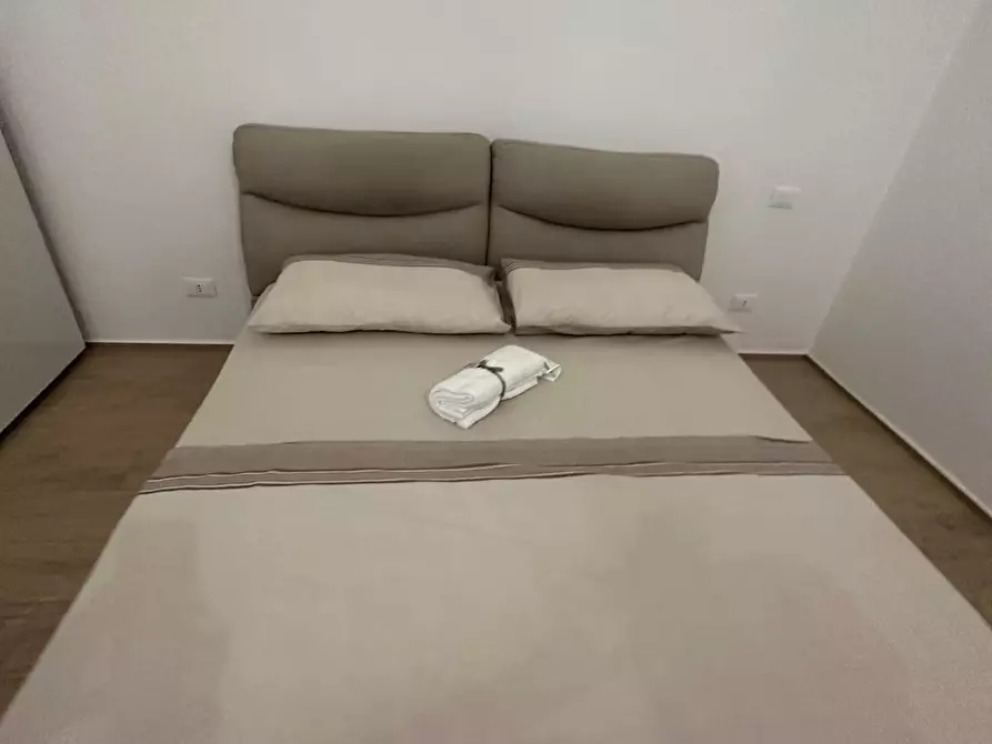 Immagine 8 di Appartamento in affitto  a Livorno