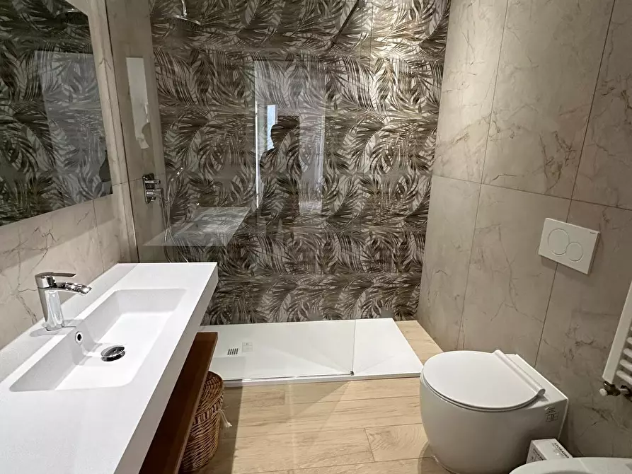 Immagine 13 di Appartamento in affitto  a Livorno