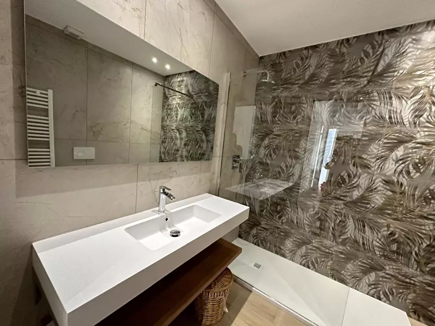 Immagine 12 di Appartamento in affitto  a Livorno