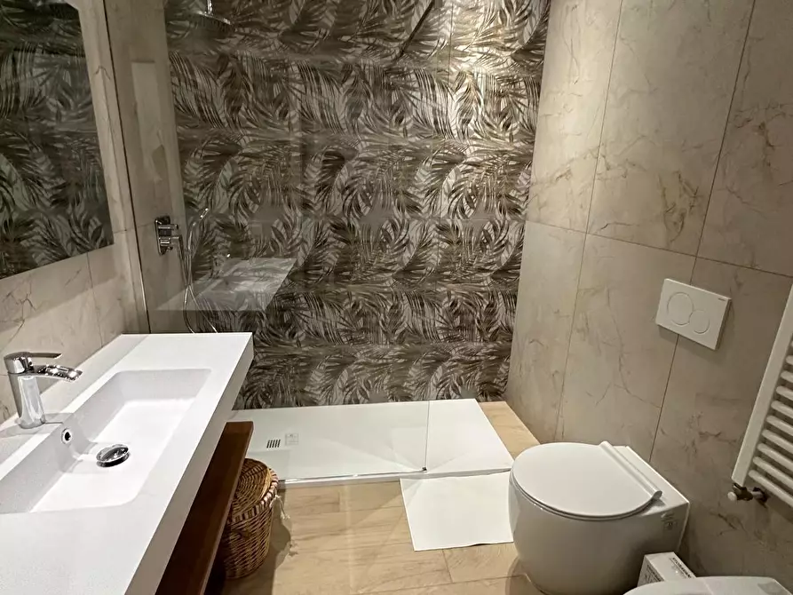 Immagine 6 di Appartamento in affitto  a Livorno