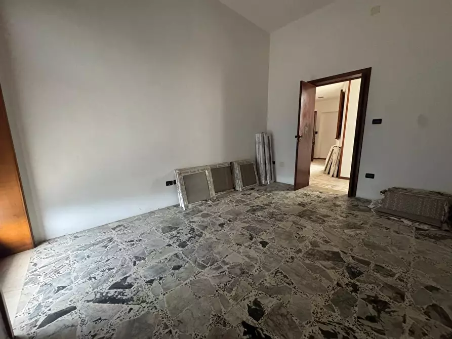 Immagine 15 di Appartamento in vendita  a Lecce