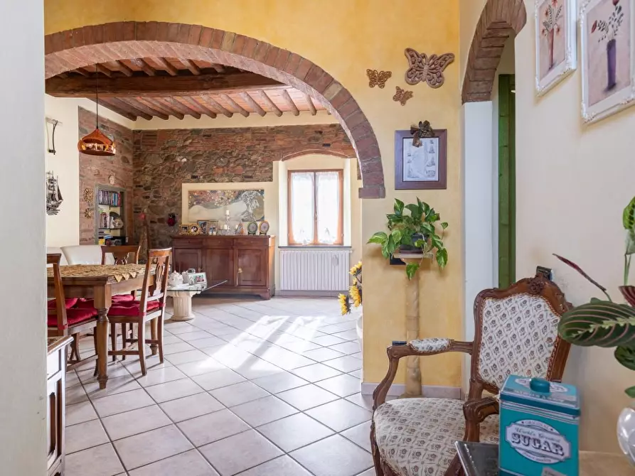 Immagine 10 di Appartamento in vendita  a Terricciola