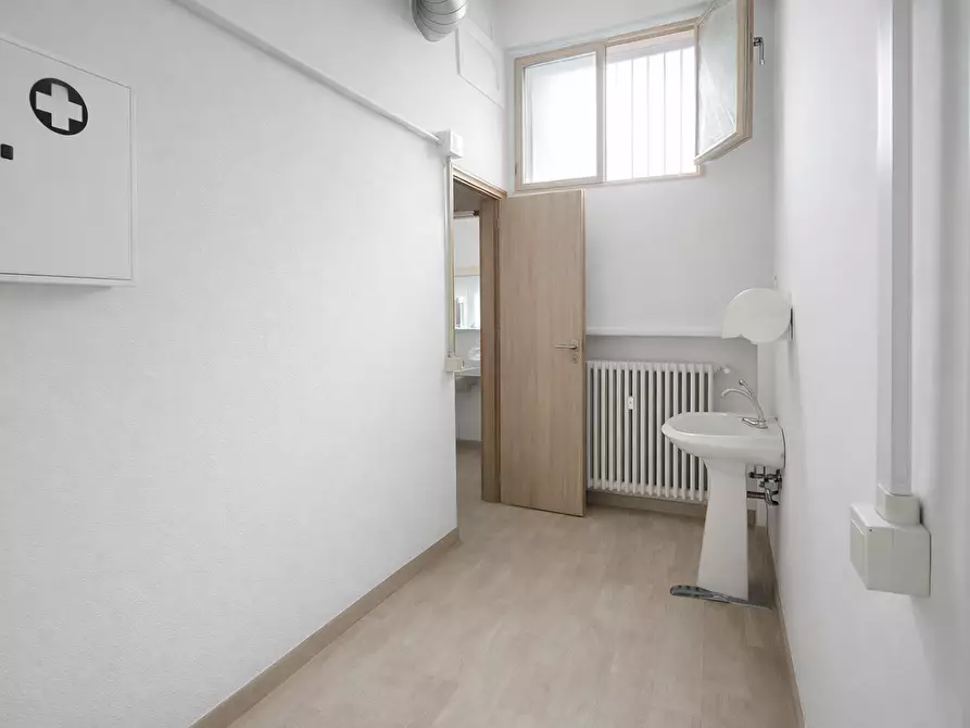 Immagine 7 di Locale commerciale in vendita  a Castelfranco Di Sotto