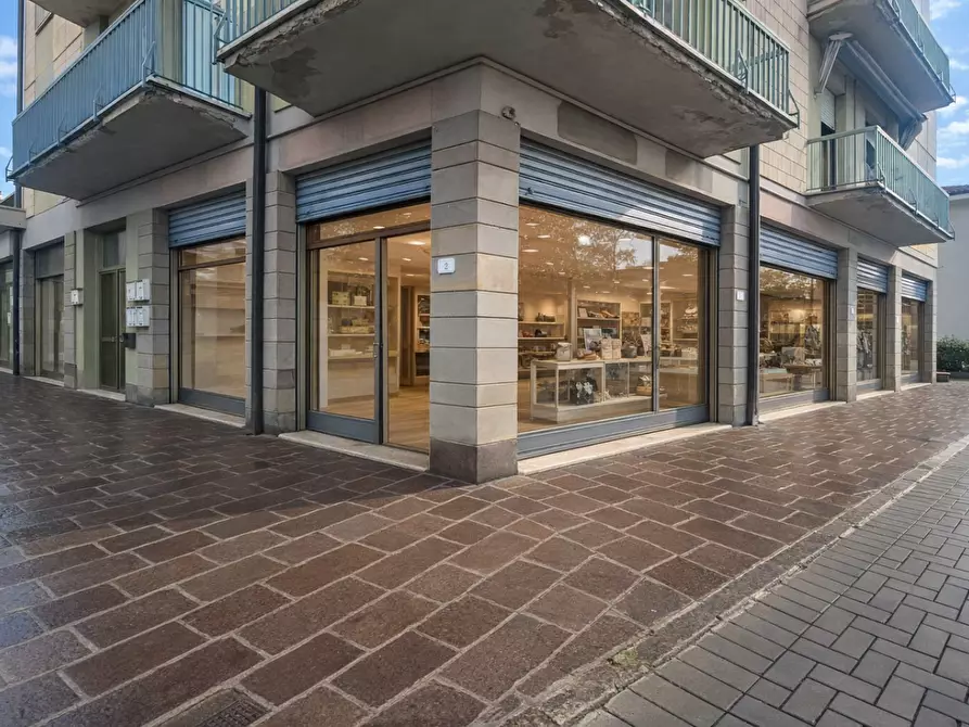 Immagine 1 di Locale commerciale in vendita  a Castelfranco Di Sotto