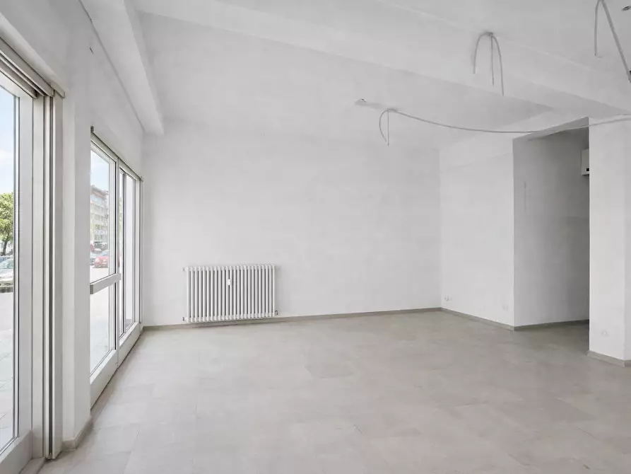 Immagine 4 di Locale commerciale in vendita  a Castelfranco Di Sotto