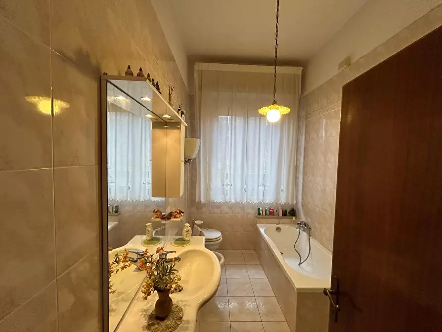 Immagine 27 di Casa indipendente in vendita  a Rapolano Terme