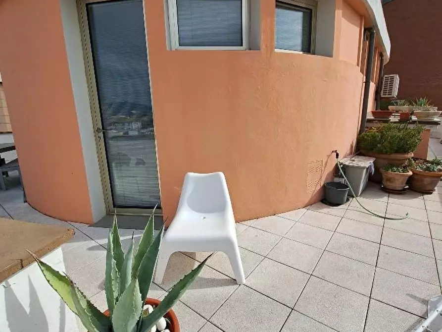 Immagine 1 di Mansarda in vendita  a Pontedera