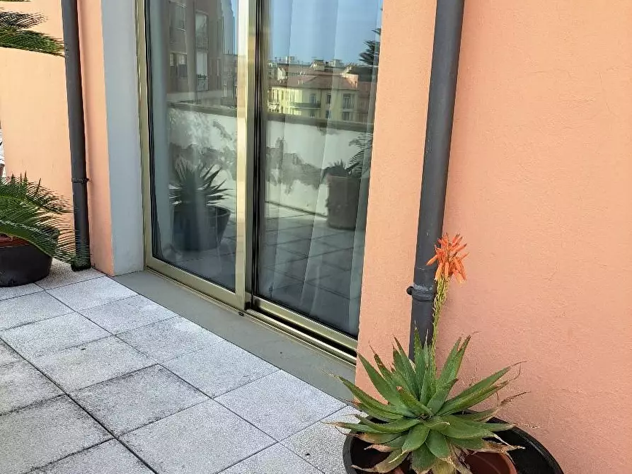 Immagine 2 di Mansarda in vendita  a Pontedera