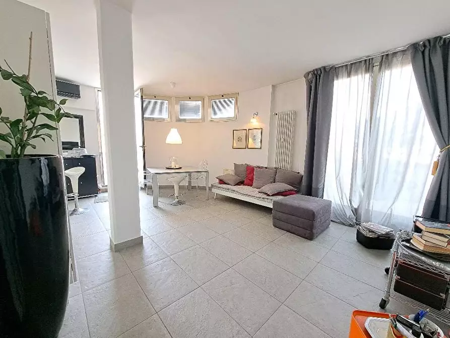 Immagine 12 di Mansarda in vendita  a Pontedera