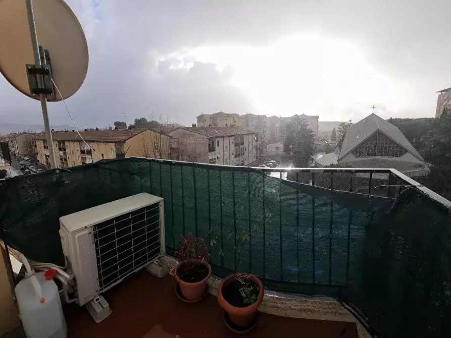 Immagine 27 di Appartamento in vendita  a Livorno