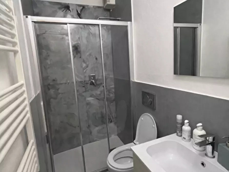 Immagine 8 di Appartamento in vendita  a Siena