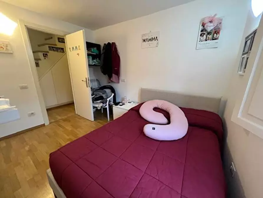 Immagine 5 di Appartamento in vendita  a Siena