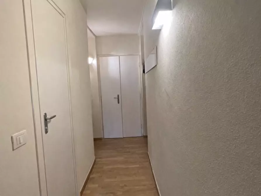 Immagine 3 di Appartamento in vendita  a Siena