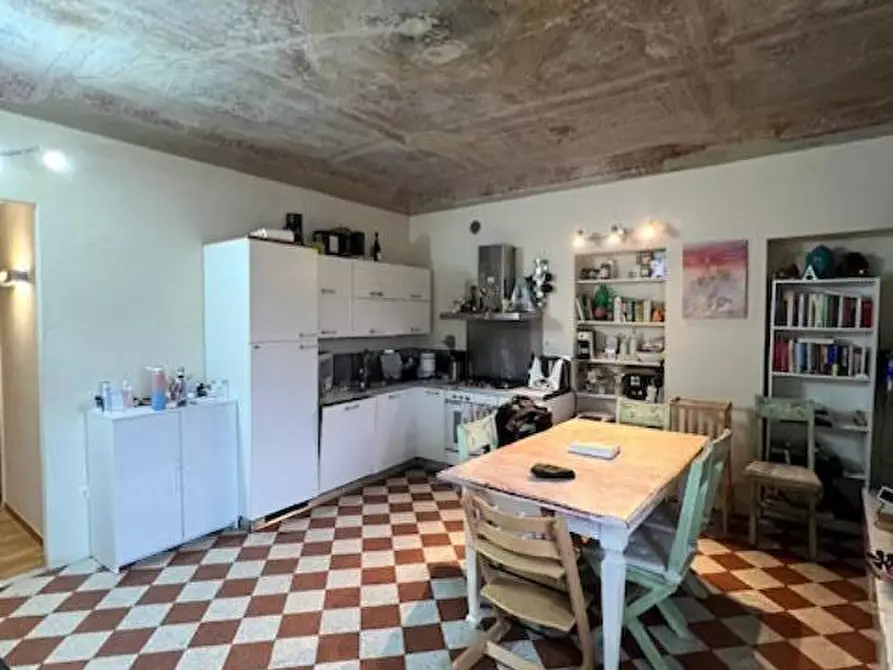 Immagine 2 di Appartamento in vendita  a Siena