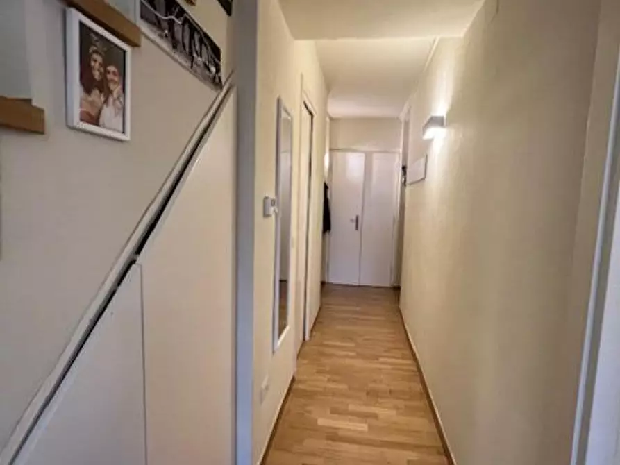 Immagine 4 di Appartamento in vendita  a Siena