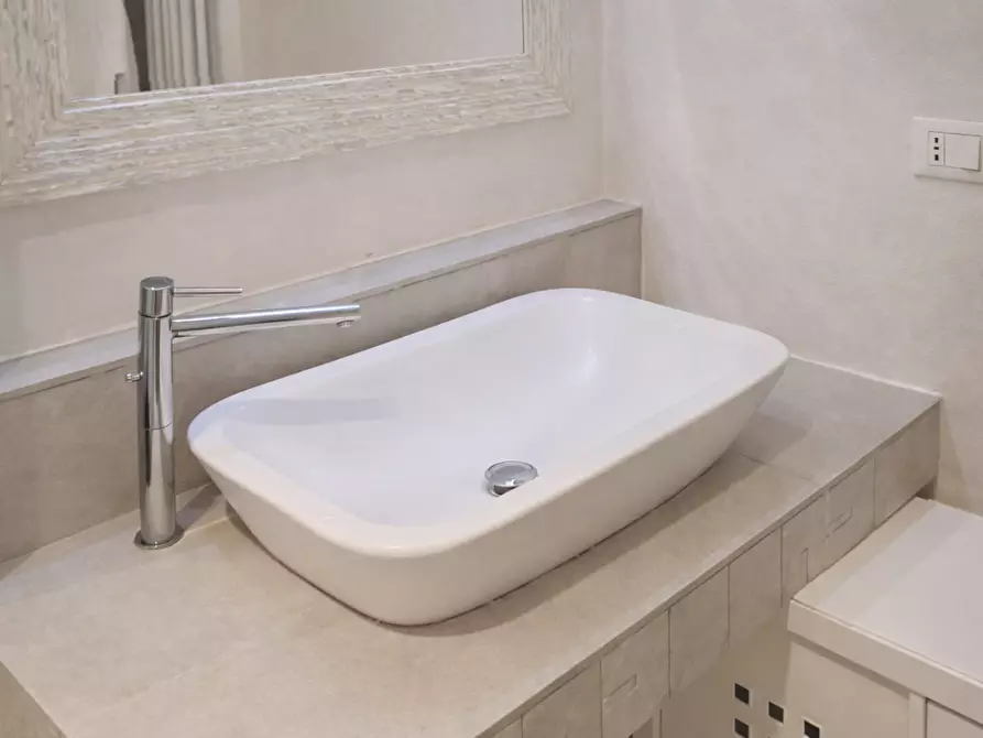 Immagine 14 di Mansarda in vendita  a Pontedera