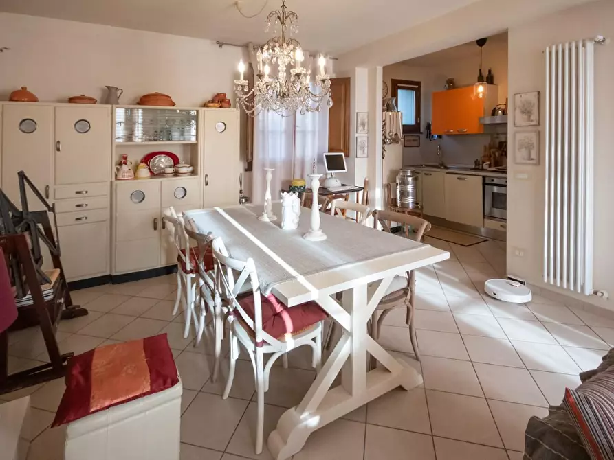 Immagine 7 di Appartamento in vendita  a Calci