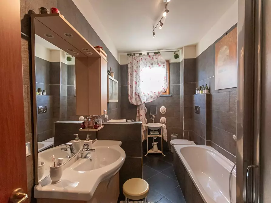 Immagine 13 di Appartamento in vendita  a Calci