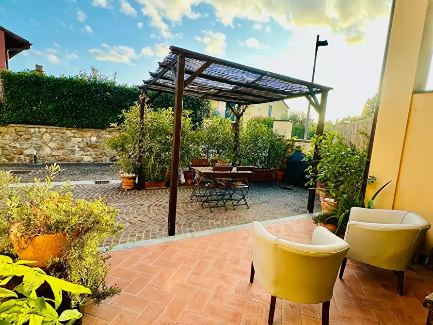 Immagine 25 di Appartamento in vendita  a Calci