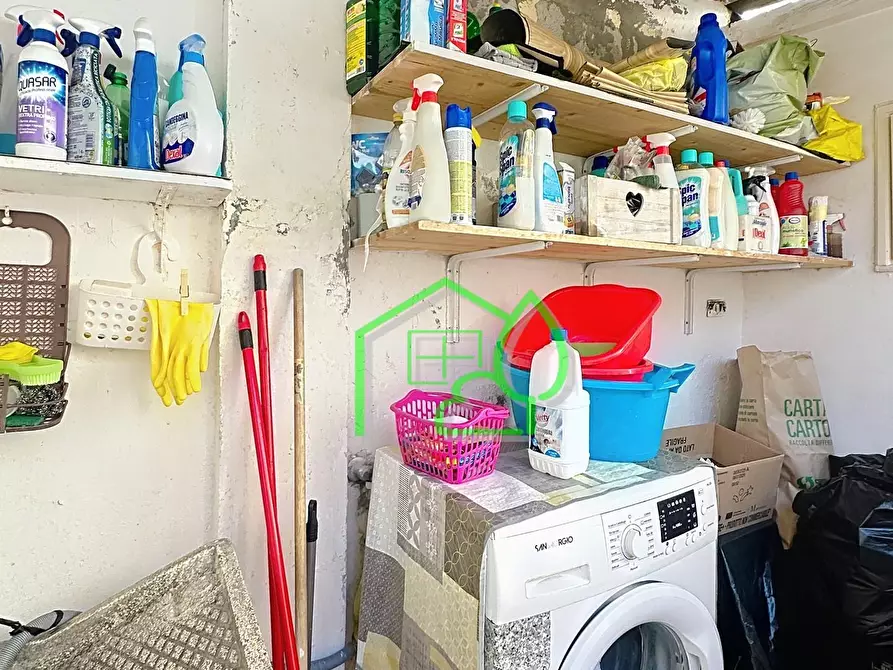 Immagine 9 di Villa in vendita  a Viareggio